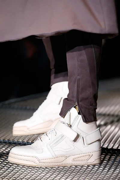 Look 76
